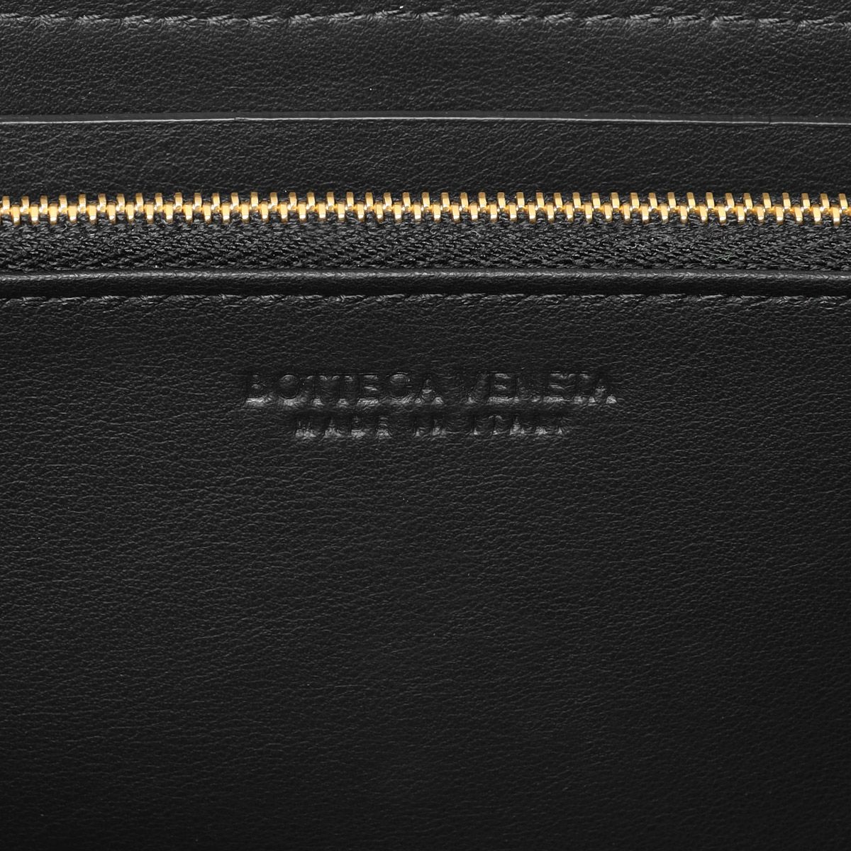 ボッテガ ヴェネタ ラウンドファスナー長財布