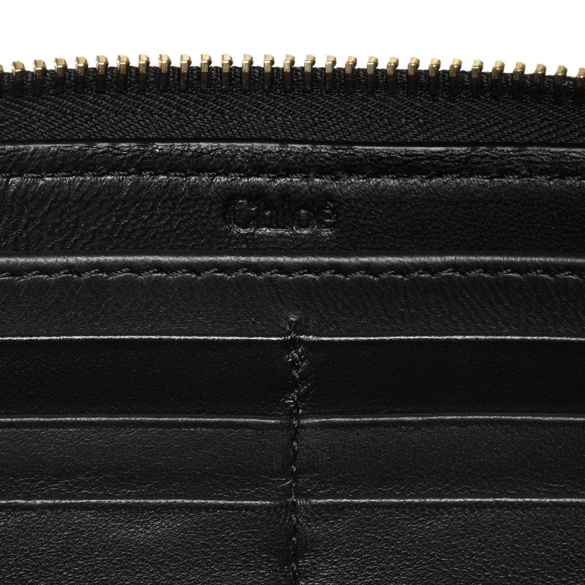 クロエ ラウンドファスナー長財布