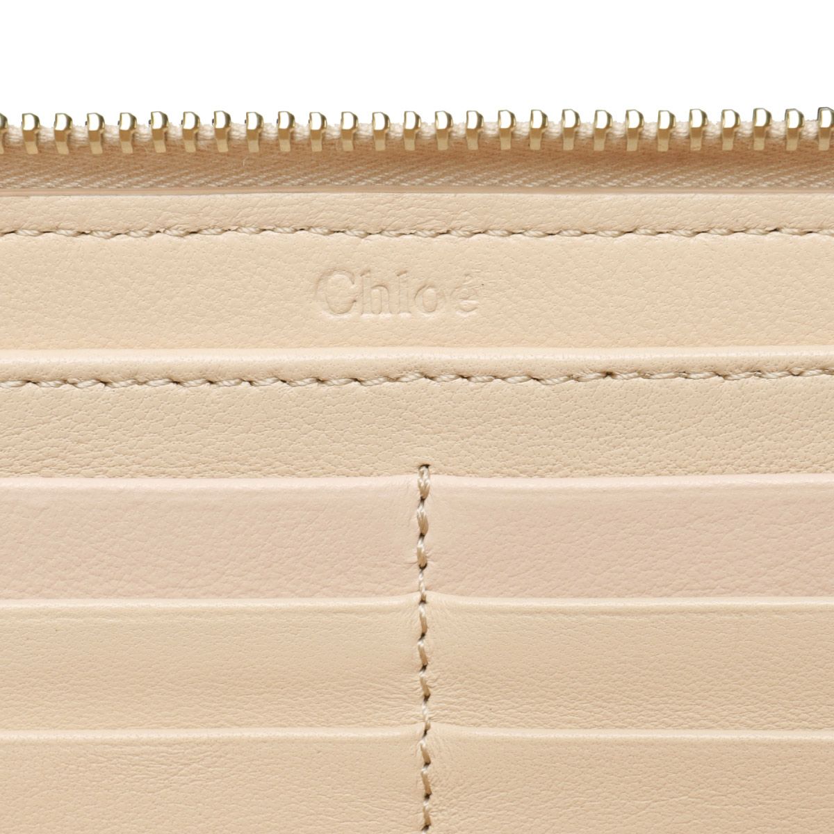 クロエ ラウンドファスナー長財布