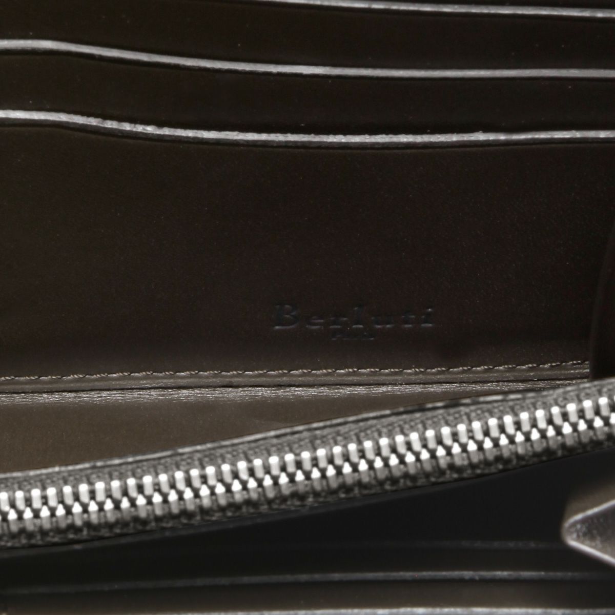 ベルルッティ ラウンドファスナー長財布 メンズ