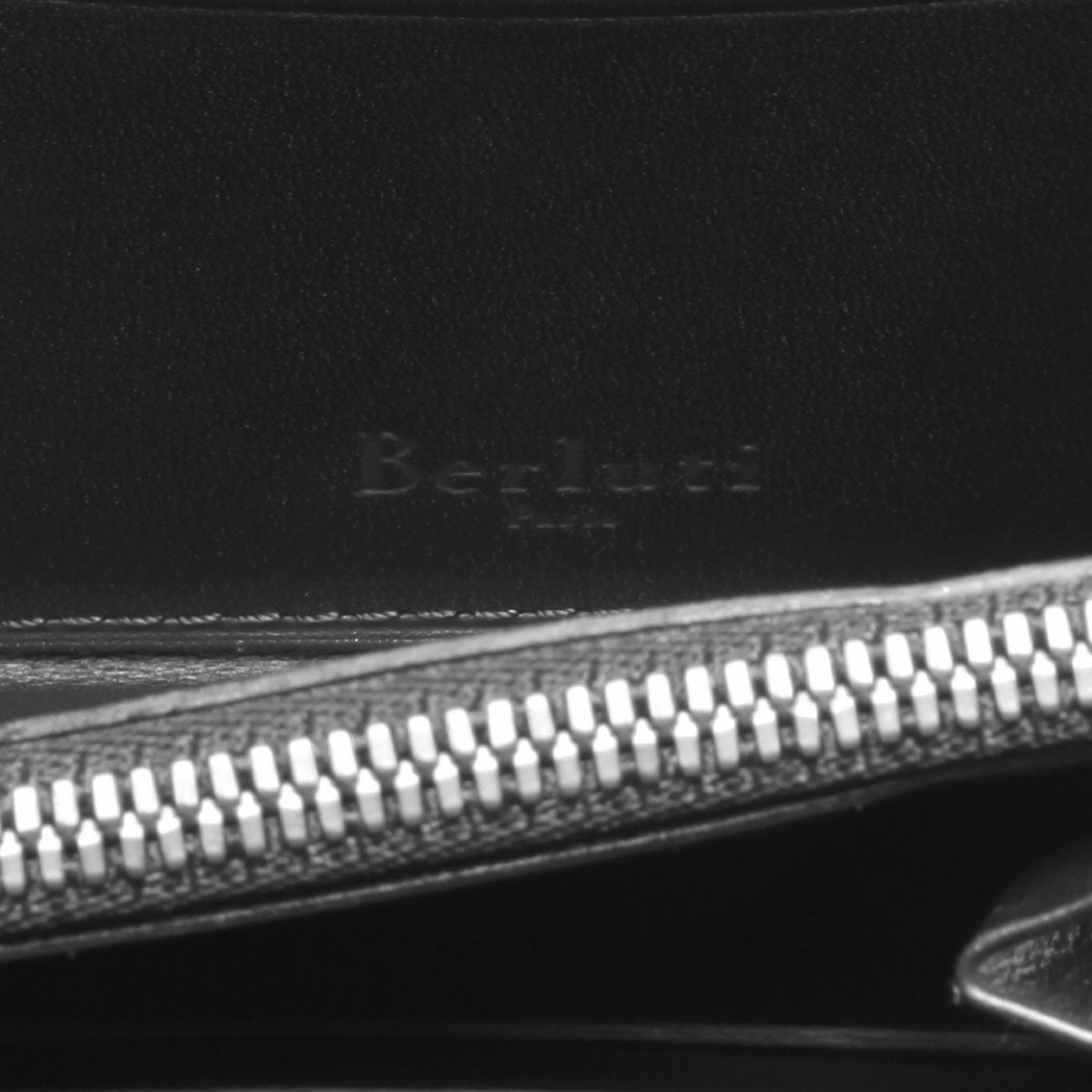 ベルルッティ ラウンドファスナー長財布 メンズ