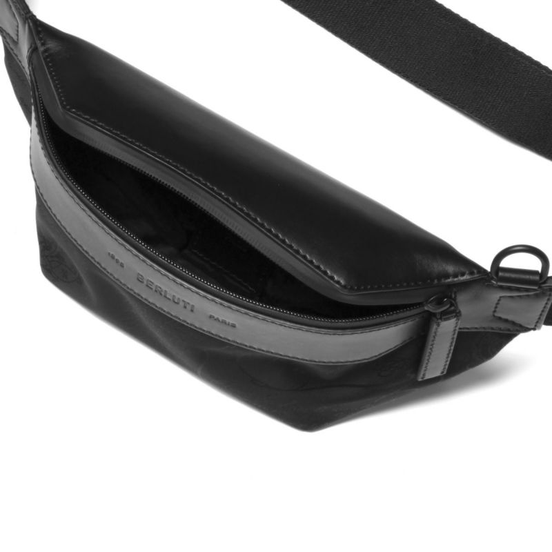 ベルルッティ ウエストバッグ スモール メンズ