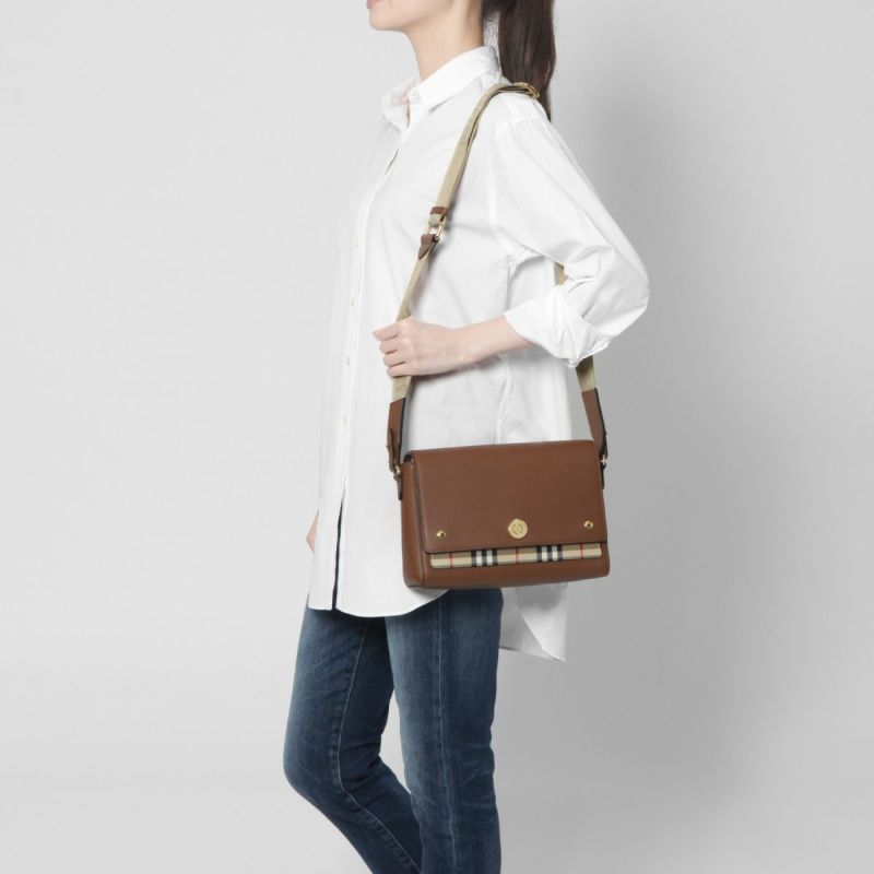 バーバリー ショルダーバッグ レディース