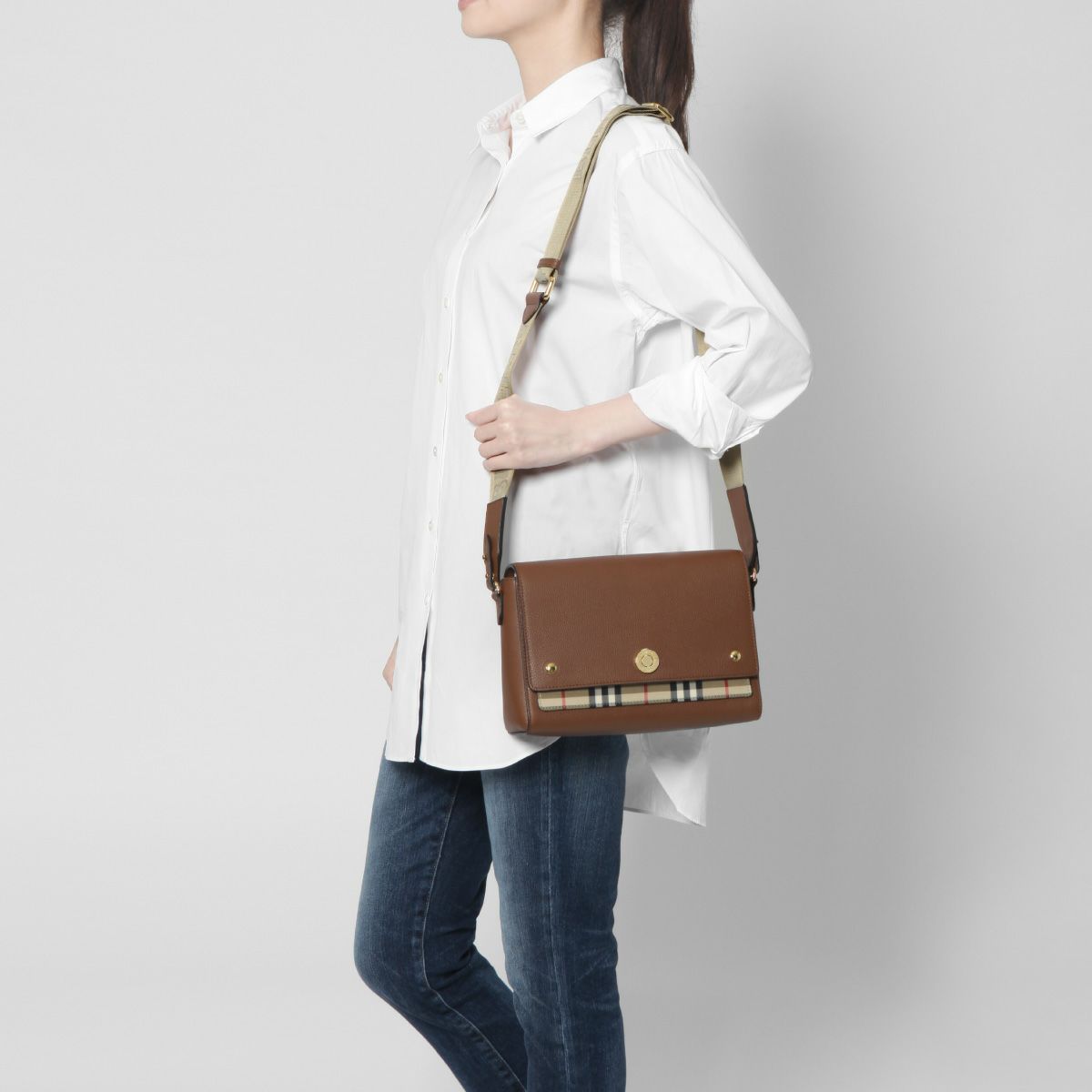 バーバリー ショルダーバッグ レディース