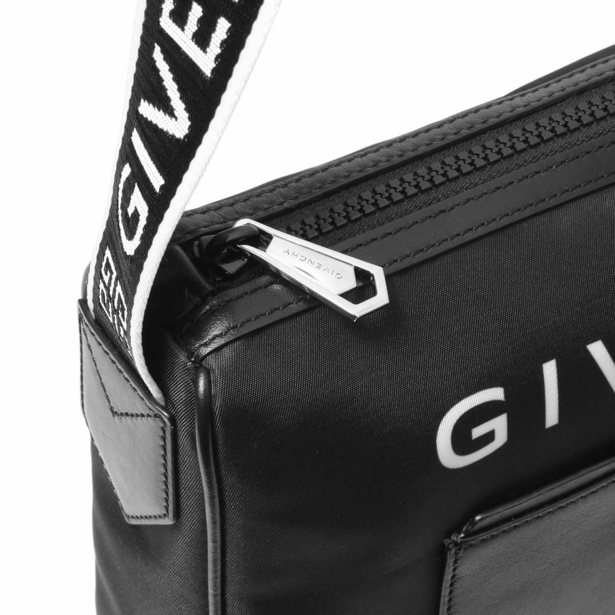 ジバンシー ショルダーバッグ メンズ