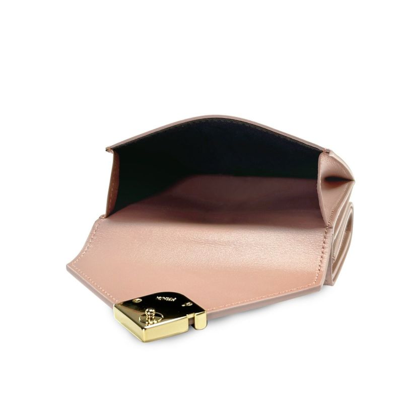 フェンディ 三つ折り財布 レディース